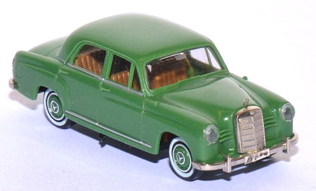 Mercedes-​Benz 180 Ponton grün