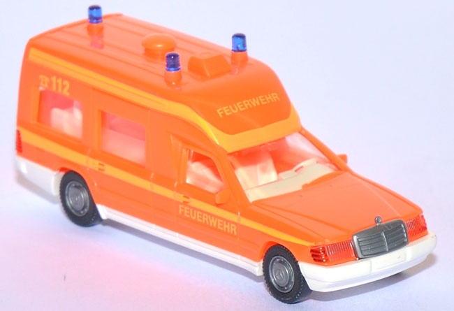 Mercedes-​​Benz 250 D Binz KTW Feuerwehr tagesleuchtrot