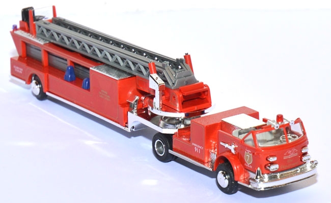LaFrance Cabrio Leitertrailer American Feuerwehr rot 46014
