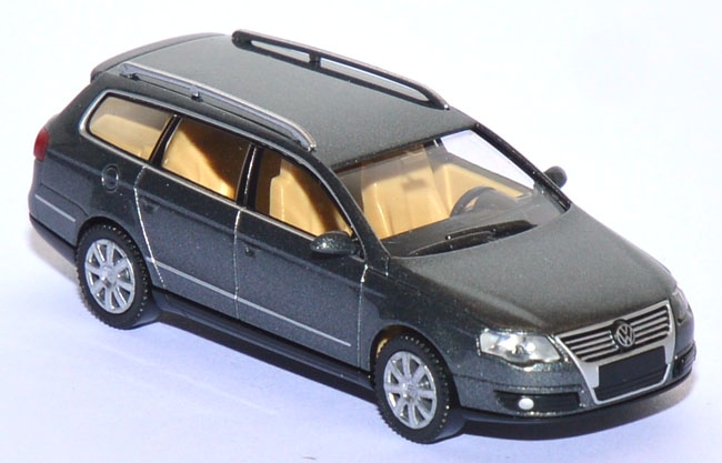 VW Passat B6 Variant mit Dachreling