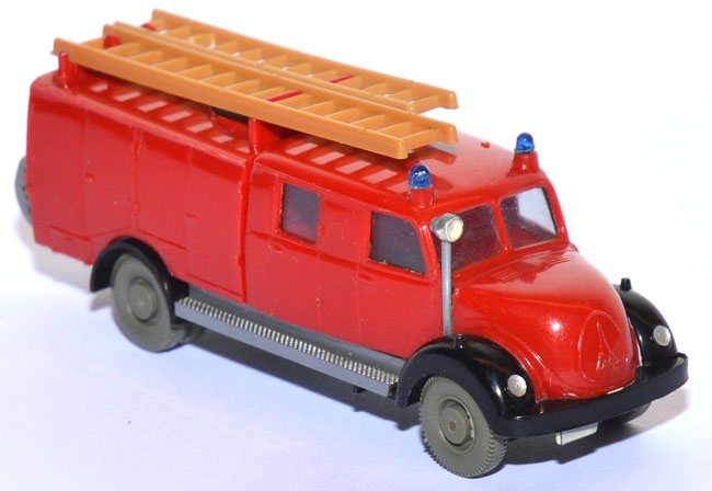 Magirus Sirius Löschwagen Feuerwehr rot