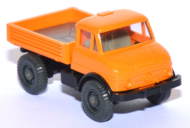 Mercedes-​​Benz Unimog U 406 hellorangegelb