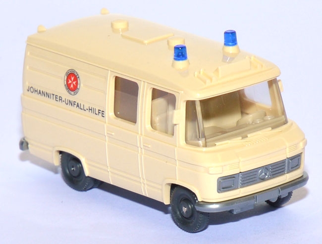 Mercedes-​​​​Benz L 406 Rettungswagen Johanniter creme