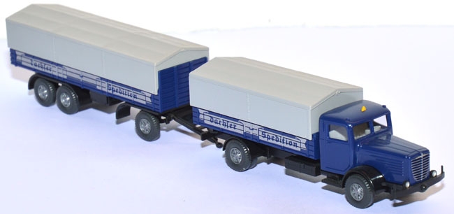 Büssing 8000 Pritschenlastzug Spedition Dachser stahlblau