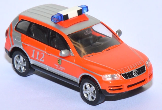 VW Touareg Feuerwehr Leipzig leuchtrot