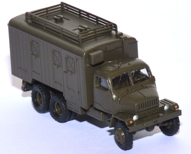 Praga V3S Koffer-​​LKW Typ 2 Militär grün 1:120 / TT