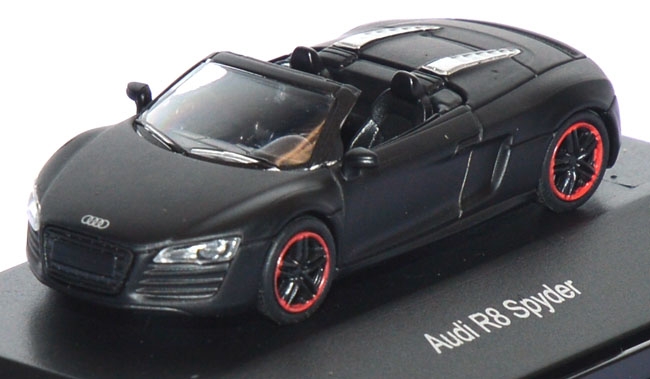 Audi R8 Spyder mattschwarz