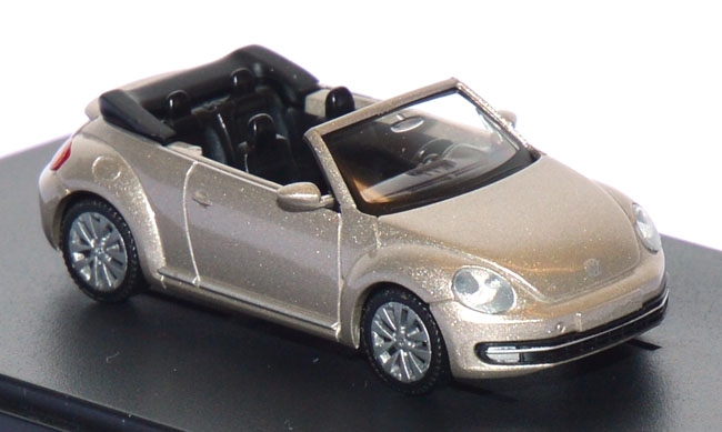 VW Beetle 2 Cabriolet offen  goldbraunmetallic