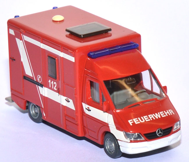 Mercedes-​​Benz Sprinter 3 RTW Feuerwehr rot