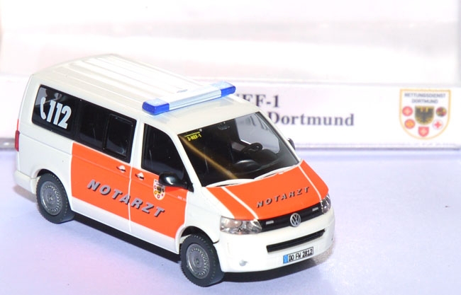 VW T5 Bus GP Multivan Notarzt 2-​NEF-1 Rettungsdienst / Feuerwehr Dortmund