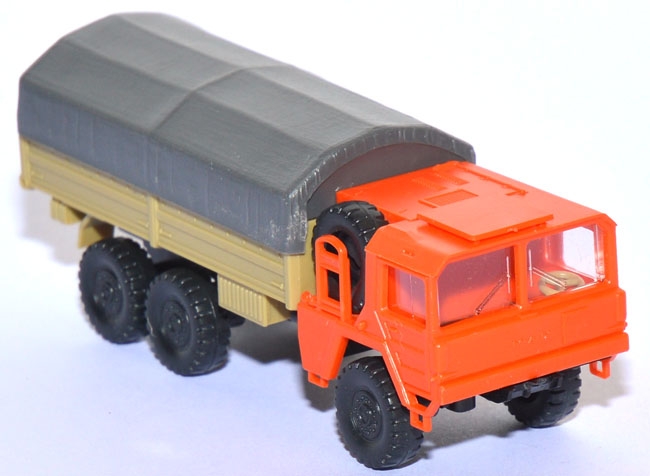 MAN 452/462 6x6 7t Pritschen-​LKW mit Plane orange