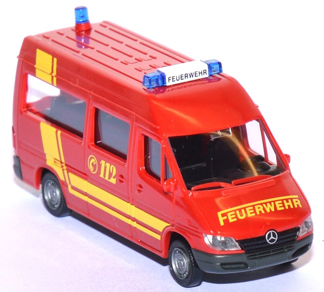 Mercedes-​​​Benz Sprinter Bus Feuerwehr rot