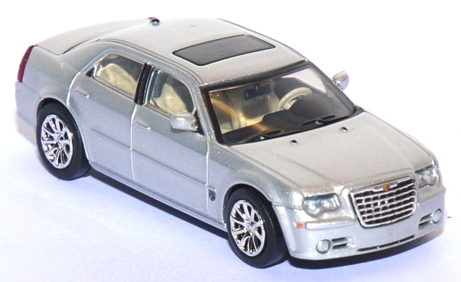 Chrysler 300C Hemi SRT8 silbermetallic