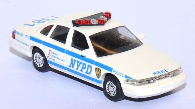 Ford Crown Victoria NYPD 49005