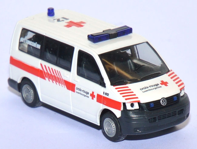 VW T5 Bus MTW Croix-​Rouge Rotes Kreuz Luxemburg