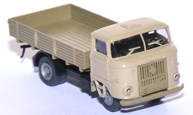 IFA W50 L Pritschen-​LKW grünlichbeige