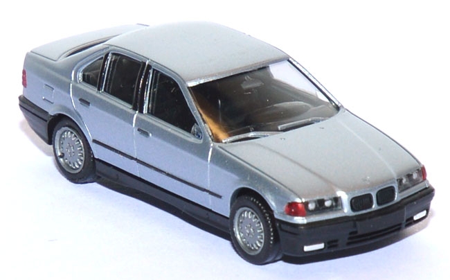 BMW 325i silber