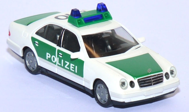 Mercedes-​Benz E 320 Polizei Kennung B10 grün