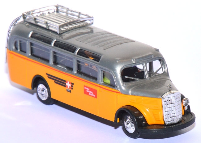 Mercedes-​Benz O-​3500 Reisebus PTT Schweizer Post 41035