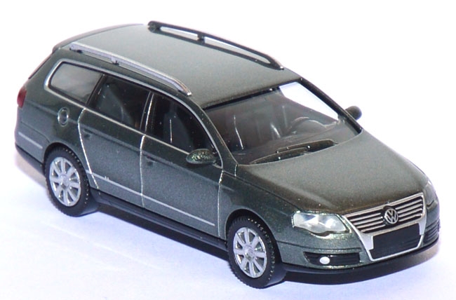 VW Passat Variant granitegreen