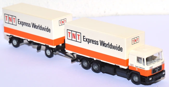 MAN F 90 Wechselkofferlastzug TNT Express Worldwide