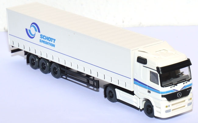 Mercedes-Benz Actros 1843 Gardinenplanensattelzug Schott Spedition