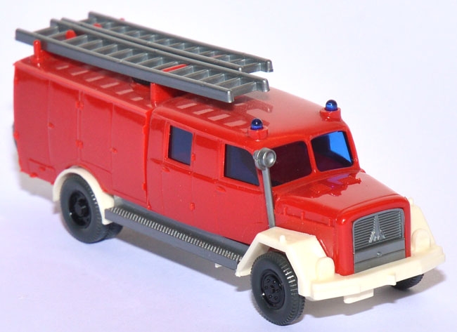 Magirus Saturn Löschwagen Feuerwehr rot