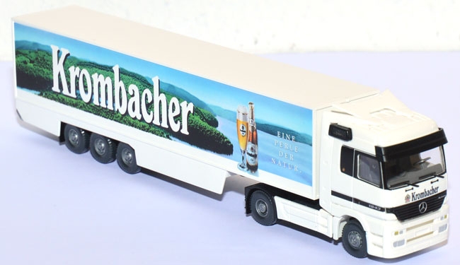 Mercedes-​Benz Actros Koffersattelzug Krombacher