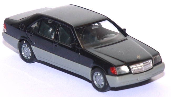 Mercedes-​​​​Benz 600 SEL schwarz