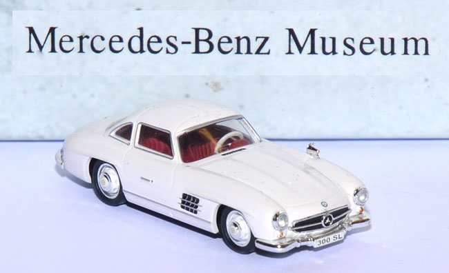 Mercedes-Benz 300 SL Coupé weiß