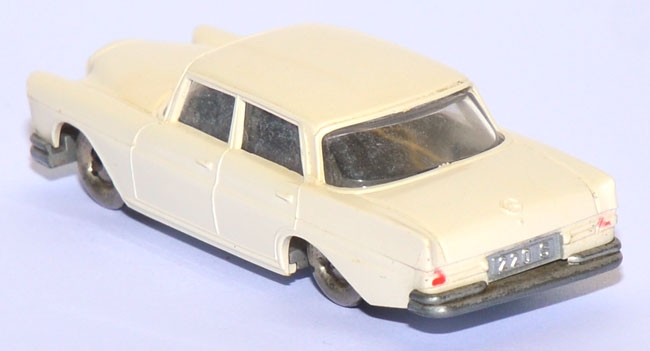 Mercedes-​Benz 220 S weiß