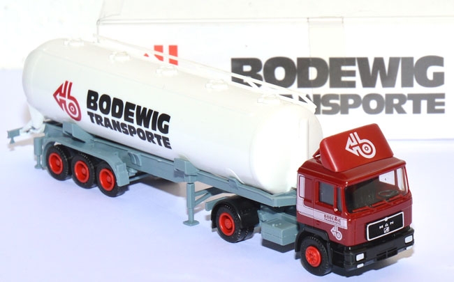 MAN F90 Kippsilo-Sattelzug Bodewig Transporte