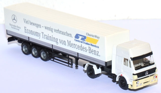 Mercedes-​Benz Pritschensattelzug Central Trailer Rentcon