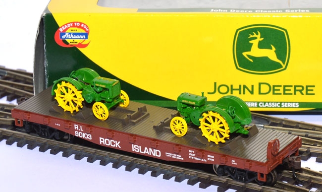 Niederflurwagen 40 ft Rock Island + 2 John Deere Model D Tractors