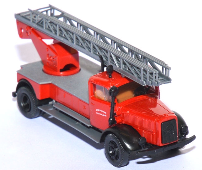 Mercedes-​​​​​Benz L 4500 Drehleiter DL 22 Feuerwehr Salzburg