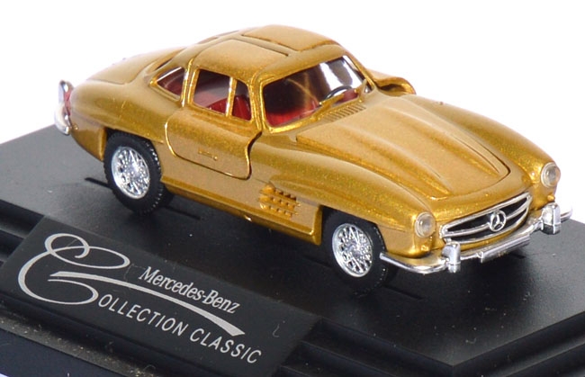 Mercedes-​Benz 300 SL Coupé Flügeltürer goldmetallic