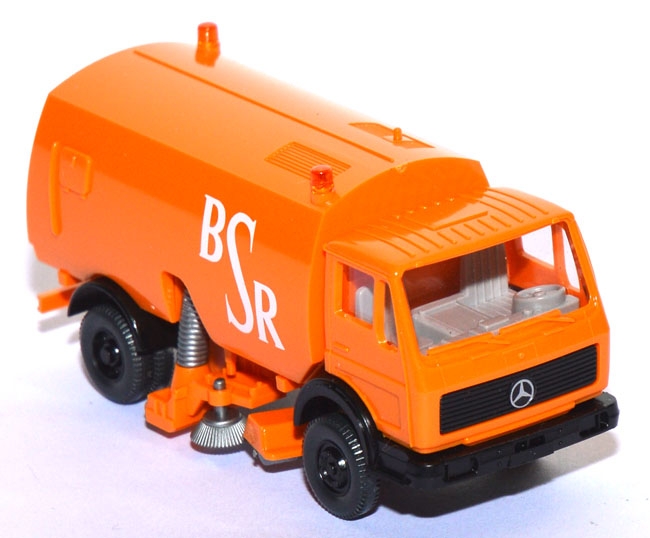 Mercedes-​​​​Benz NG 1217 Straßenkehrwagen BSR orangegelb