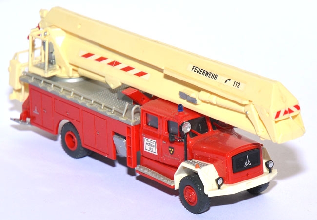 Magirus F 200D 16 Gelenkbühne Feuerwehr rot