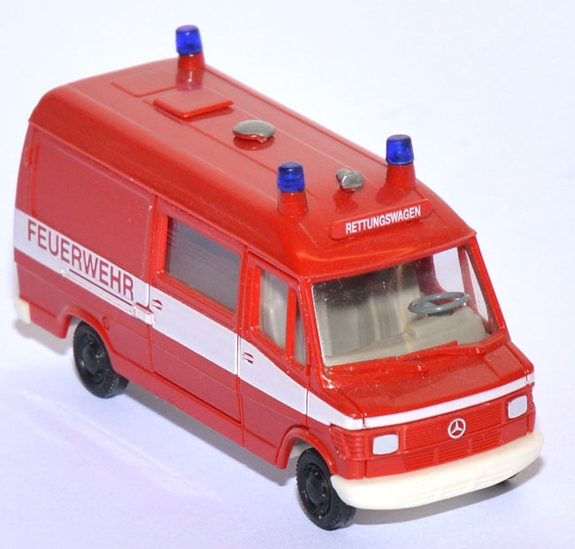 Mercedes-​Benz 207 D Feuerwehr RTW