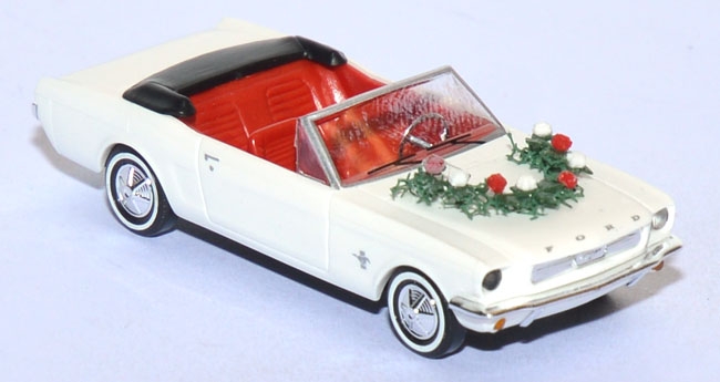 Ford Mustang Cabrio ´64 offen Hochzeit mit Blumenbukett weiß 47527