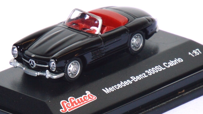 Mercedes-​Benz 300 SL Cabrio offen schwarz