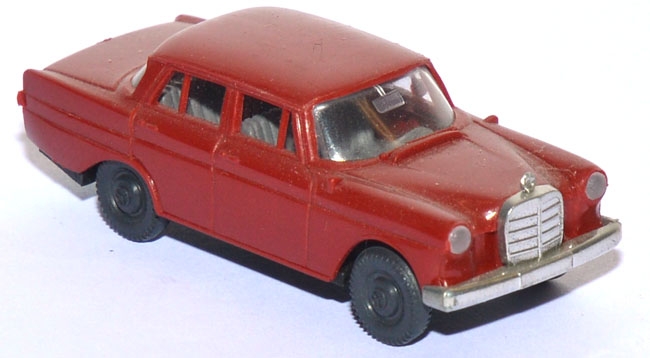 Mercedes-Benz 190 rotbraun