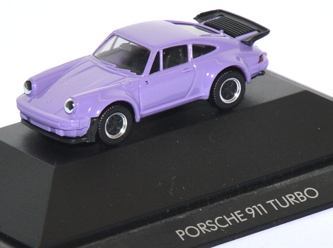 Porsche 911 Turbo lila