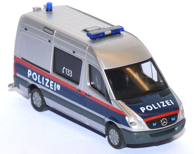 Mercedes-​​Benz Sprinter Gefangenentransport Polizei Österreich