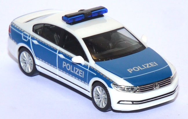 VW Passat Limousine Polizei