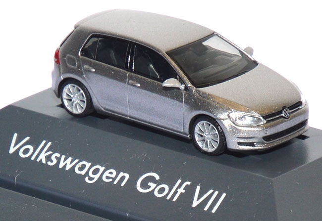 VW Golf 7 4türig silbermetallic