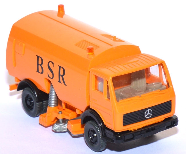 Mercedes-​​​​Benz NG 1217 Straßenkehrwagen BSR orangegelb