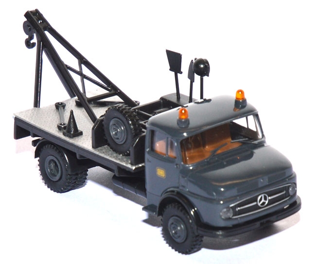 Mercedes-​Benz L 322 Abschleppwagen DB grau