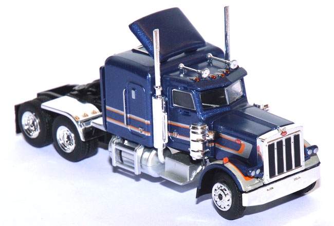 Peterbilt 359 Zugmaschine blau