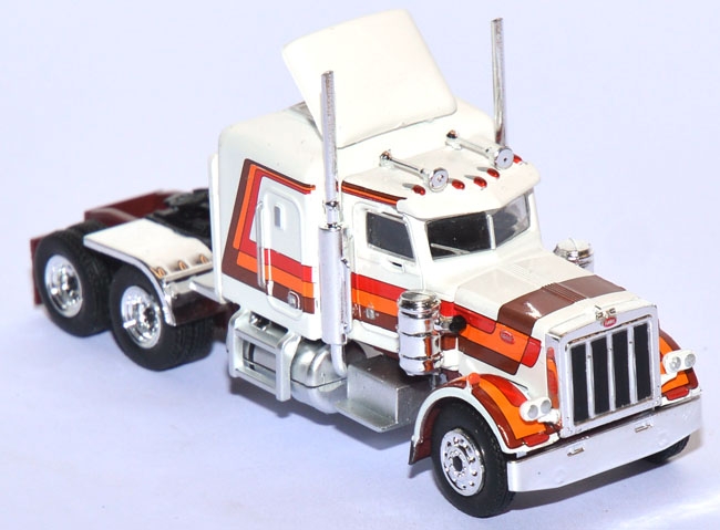 Peterbilt 359 Zugmaschine weiß